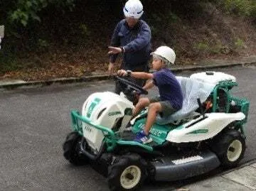 乗用草刈りバギー乗車体験のイメージ