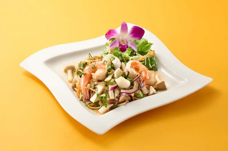 mm THAI「タイ風キノコのサラダ」(ディナー限定)1,400円