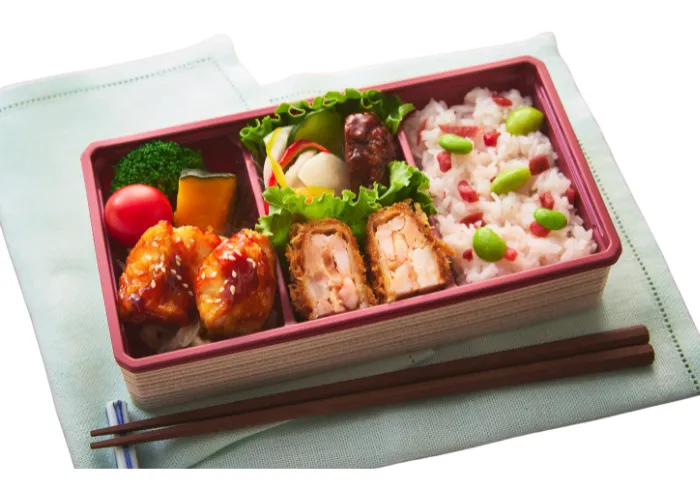 「RF1」海老カツとヤンニョムチキンの小箱bento(1パック)999円