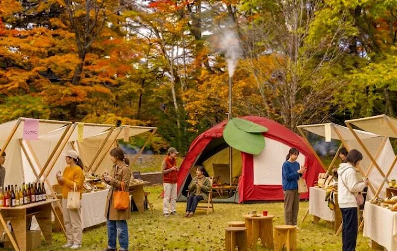 りんごマルシェとりんごテント