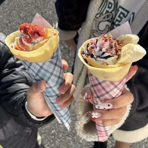 きよたけクレープくらぶ(とちあいか使用プレミアムいちごクレープ 800円)