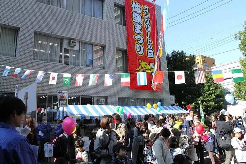 「コンクリートの日 体験まつり!」にぎわう会場の様子(昨年)