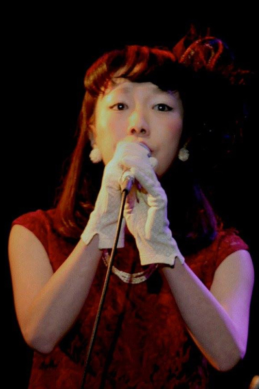 出演者／新美桂子