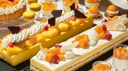 マンゴーを使ったショートケーキ、シフォンケーキ