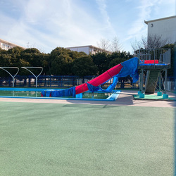 「【2024夏休み】川崎周辺（神奈川県）で楽しめる室内・屋外プール8選」の写真