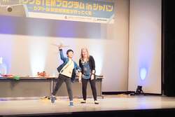 「フライングGIZMOショー」（C）日本科学技術振興財団、シアトル航空博物館