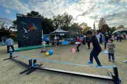 「ふかや花園プレミアムアウトレットでハロウィン＆アウトドアイベント　秋の天体観測も」の写真