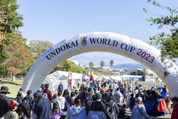 「兵庫県淡路市の「国営明石海峡公園」で参加無料の大規模運動会！　豪華賞品＆グルメも」の写真