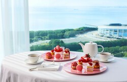 「ホテルニューオータニ幕張でいちごフェア　ビュッフェや宿泊プランで贅沢スイーツ満喫」の写真