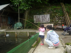 釣り堀　あまごの里