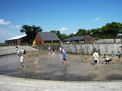 「【福島】2025年夏休みに行きたい！おすすめ水遊びスポット10選　人気＆穴場＆無料も」の写真