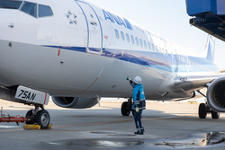「愛知県常滑市の[中部国際空港セントレア]で開港20周年記念スペシャルバスツアー開催！」の写真