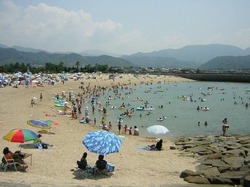 「【愛媛】2025年夏休みに行きたい！おすすめ水遊びスポット9選　人気＆穴場＆無料も」の写真