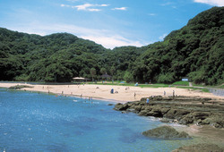 「【長崎】2025年夏休みに行きたい！おすすめ水遊びスポット10選　人気＆穴場＆無料も」の写真