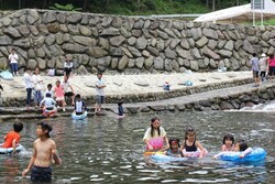 「【福岡】2025年夏休みに行きたい！おすすめ水遊びスポット10選　人気＆穴場＆無料も」の写真