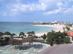 「【沖縄】2025年夏休みに行きたい！おすすめ水遊びスポット10選　人気＆穴場＆無料も」の写真