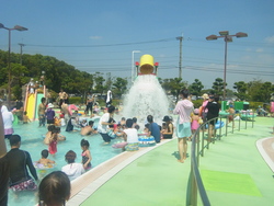 「【福岡】2025年夏休みに行きたい！おすすめ水遊びスポット10選　人気＆穴場＆無料も」の写真