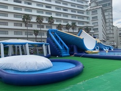 「【2025】暑い夏に！千葉の海上＆水上アスレチック3選　ウォーターパークで1日満喫」の写真