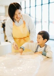 「玉川高島屋S・Cに巨大恐竜ロボットが登場！ 実物化石も展示される夏の特別イベント！」の写真