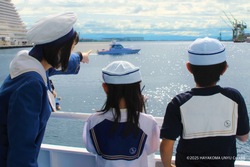 「7月21日「海の日」限定！神戸港クルーズで小学生無料キャンペーン　グルメ＆絶景満喫」の写真