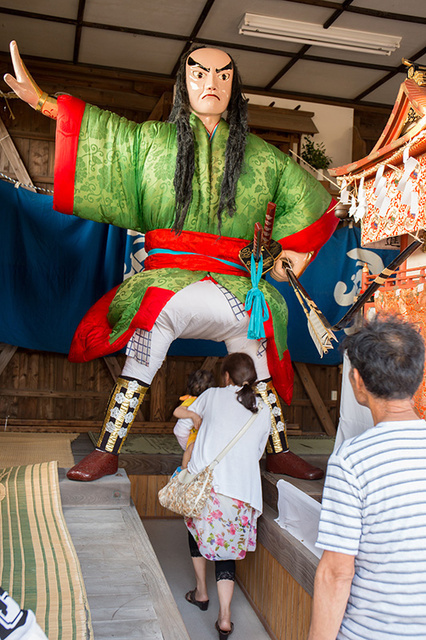 大人形と大提灯（みやま市観光協会）