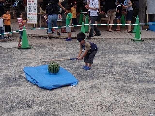 スイカ割り大会