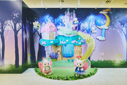 「シルバニアファミリー40周年展が名古屋で開催！　巨大ジオラマや限定スポットで撮影も」の写真