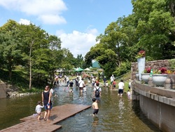 「【東海】2025年夏休みに行きたい！おすすめ水遊びスポット17選　人気＆穴場＆無料も」の写真