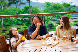「斑尾高原ホテルで楽しむ涼やかな夏休み　14の特典付きオールインクルーシブプラン登場」の写真
