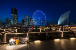 「横浜ワールドポーターズ屋上で親子で楽しむ水鉄砲サバゲー開催　キッズボート体験も！」の写真