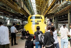 「ドクターイエローとONE PIECE新幹線に会える！　博多総合車両所公開イベント開催決定」の写真