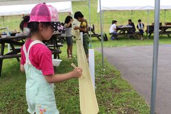 「夏の夜空を満喫！みやぎ蔵王でゴンドラ空中さんぽ　昼はニジマス釣りや流しそうめんも」の写真