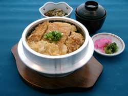 「夏の夜空を満喫！みやぎ蔵王でゴンドラ空中さんぽ　昼はニジマス釣りや流しそうめんも」の写真