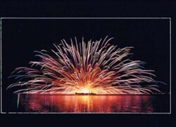 松原湖灯篭流し　花火大会