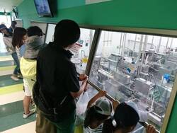 「【関東】夏休み後半に！予約不要＆無料「食品・お菓子工場見学」8選　自由研究にも◎」の写真