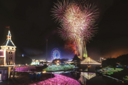 「香川県丸亀市レオマリゾートで夏満喫！　プール・ドローンショー・花火大会が8月開催」の写真