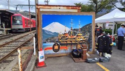 「電車・ロープウェイ・海賊船を満喫「おだきゅうはこね のりものフェスタ2025」が開催」の写真