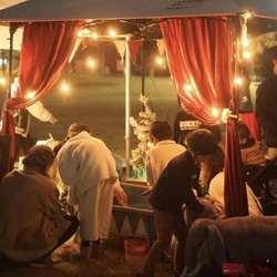 「静岡市葵区で夏の夕涼みマルシェ「もいもい夜市」が開催　ヨーヨー釣りや巨大プールも」の写真