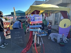 「静岡市葵区で夏の夕涼みマルシェ「もいもい夜市」が開催　ヨーヨー釣りや巨大プールも」の写真