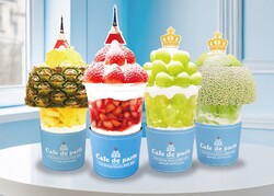 左から2番目）サマーストロベリーボンボン　2,420円／左から3番目）あおぶどうボンボン　1,870円
