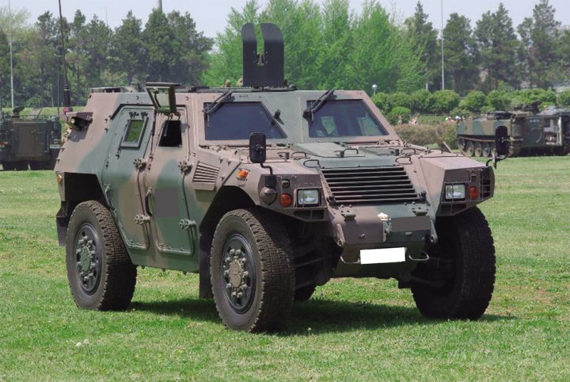 装備品展示（軽装甲機動車「LAV」）