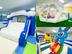 「茨城県のイオン笠間店に室内遊園地「キッズランドUS」が誕生！　親子で一日中楽しめる」の写真