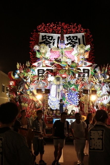 三沢まつり（夜間運行の様子）