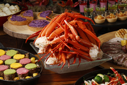 「港区のホテルランチ＆ディナーブッフェで秋の北海道フェア！　いくら＆カニ食べ放題も」の写真