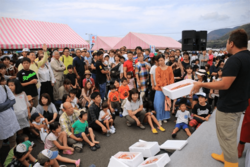 「福井県最大級の港町で「越前さかなまつり」が開催！　鮮魚競り体験や魚のつかみ取りも」の写真