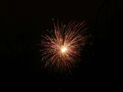 「柏の葉T-SITEで「夏の後夜祭 2025」が開催！　灯籠流しや花火で夏の余韻を楽しもう！」の写真