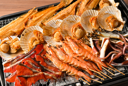 「神戸のホテルバイキングで北海道グルメ祭り 海鮮やご当地メニュー、スイーツ食べ放題」の写真