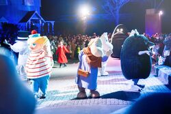 「ムーミンバレーパークで初のクリスマスイベント！　ナイトパレードや花火で盛大開催！」の写真