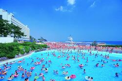 「【神奈川】2025年9月も涼しく遊べる！おすすめ「水遊びスポット」8選　人気＆無料も」の写真
