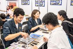 「大阪泉州地域で工場見学とものづくり体験の大規模イベント　オープンファクトリー開催」の写真